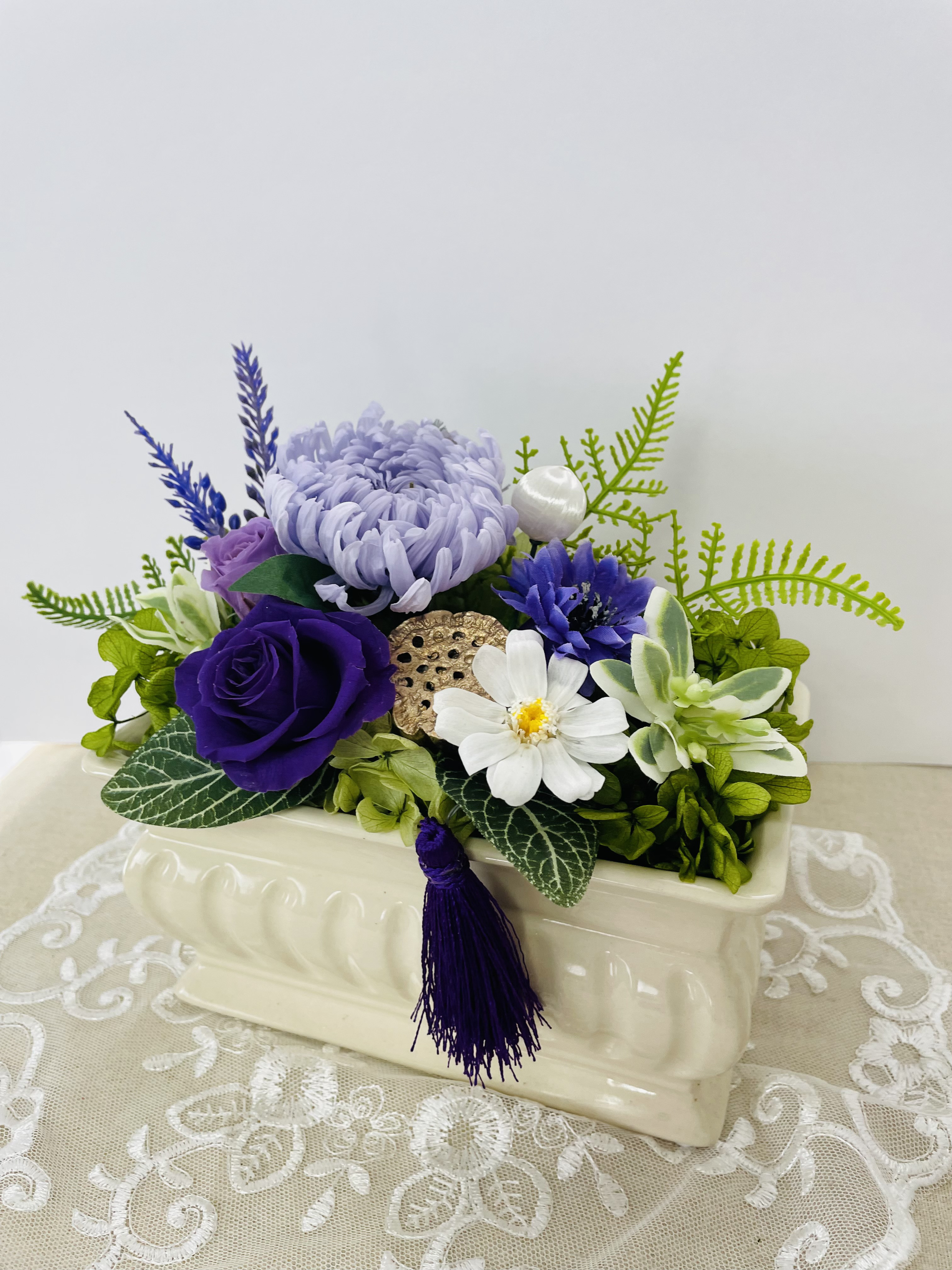 パープルのお供え花✴︎お手入れ不要✳︎プリザーブドフラワー✴︎クリアーケース入り✳︎新盆見舞い