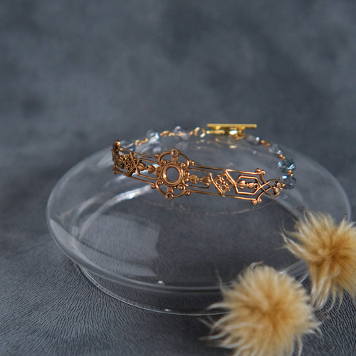 アールデコ・パーツとヴィンテージ・ビーズのブレスレット