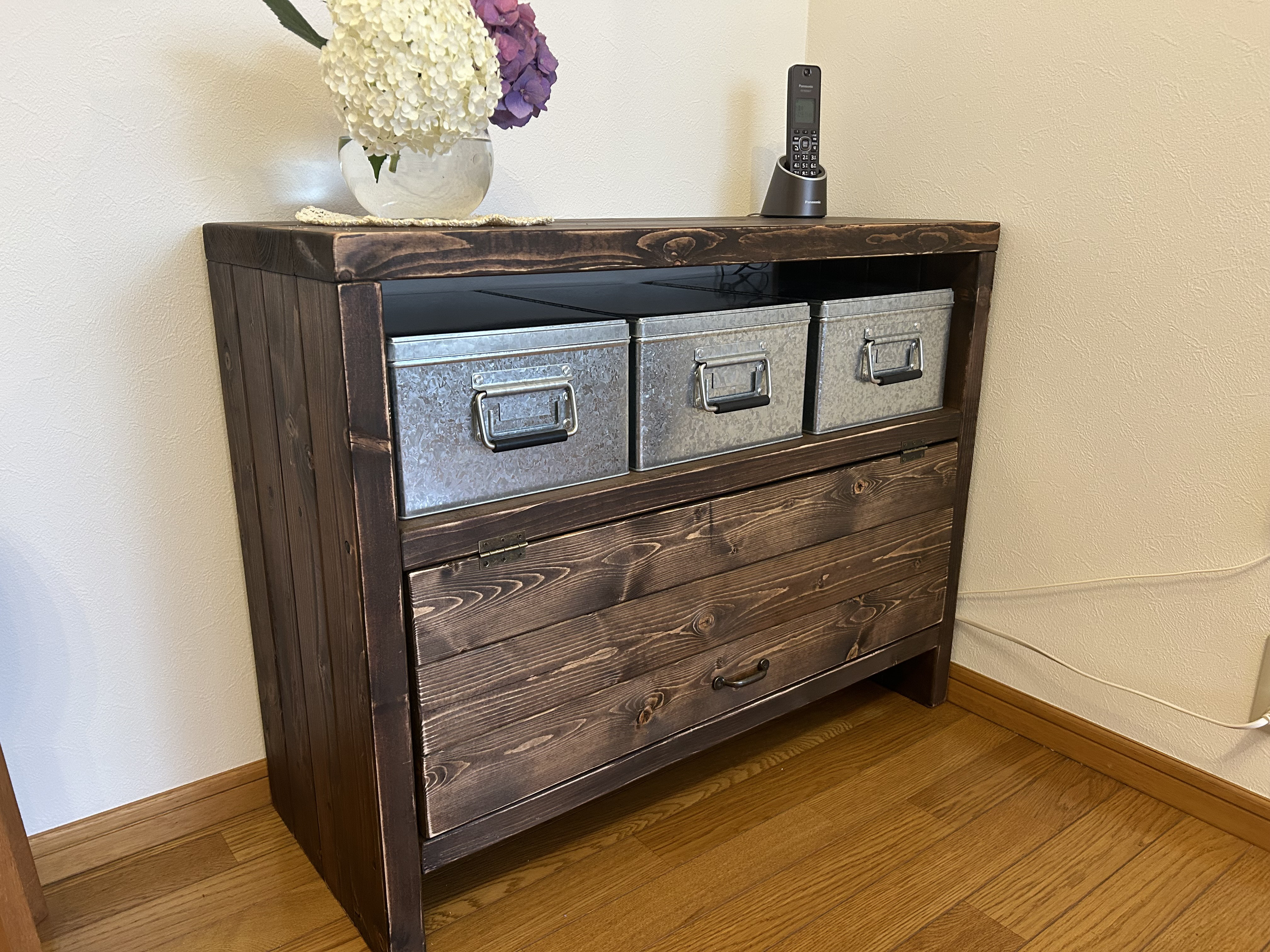 男前でアンティークなチェスト　シェルフ　収納台　ルーター置き　オーブンレンジ台　食器棚　サイズオーダー変更可能