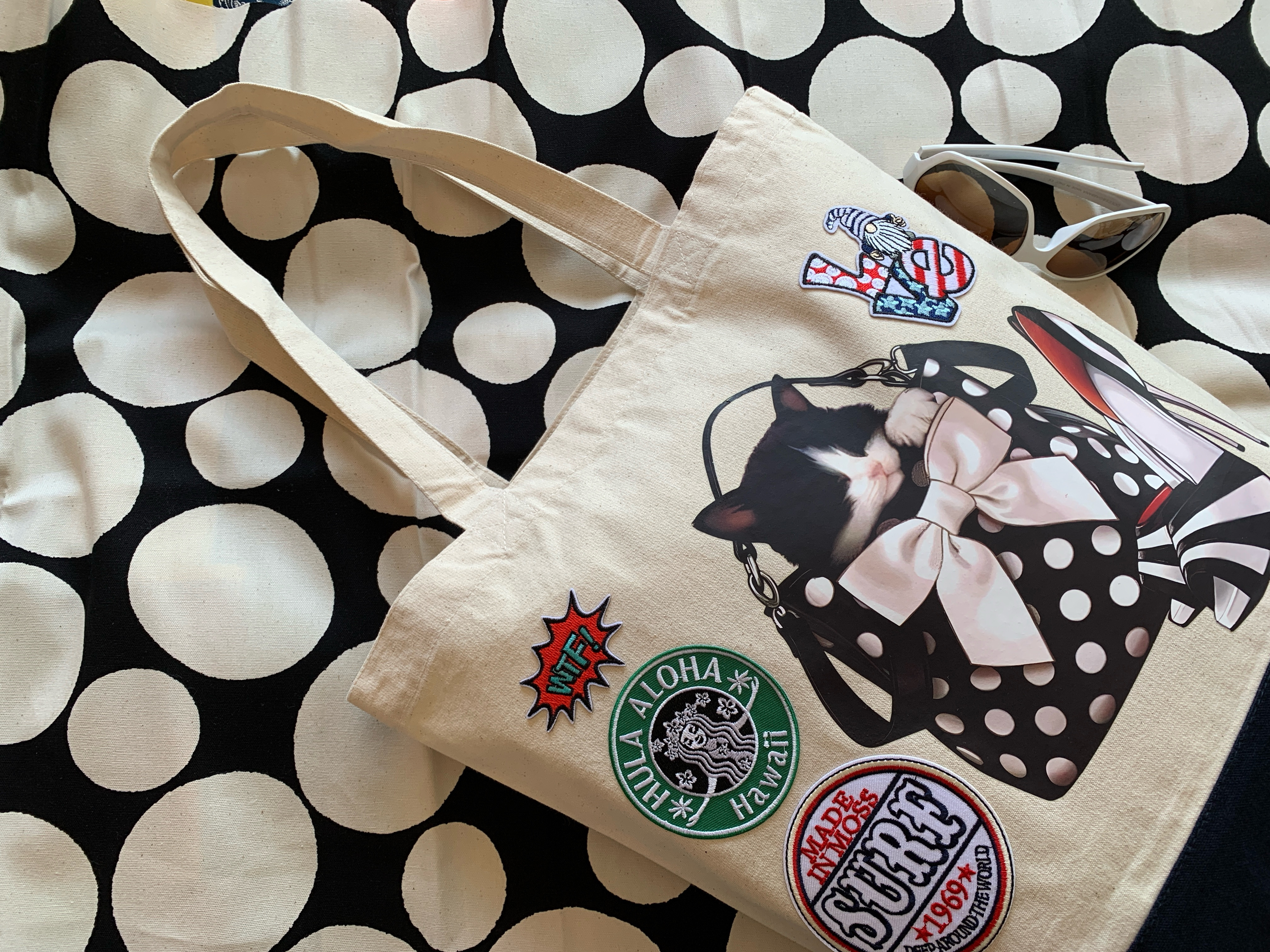 ハチワレちゃんのお昼寝/リボン＆ブラックドットバッグ/キャンバストートバッグ/RUBEN/検索        Ω