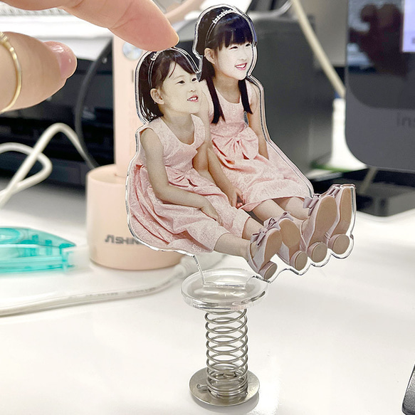 揺れるスプリングアクリルスタンド 8枚目の画像