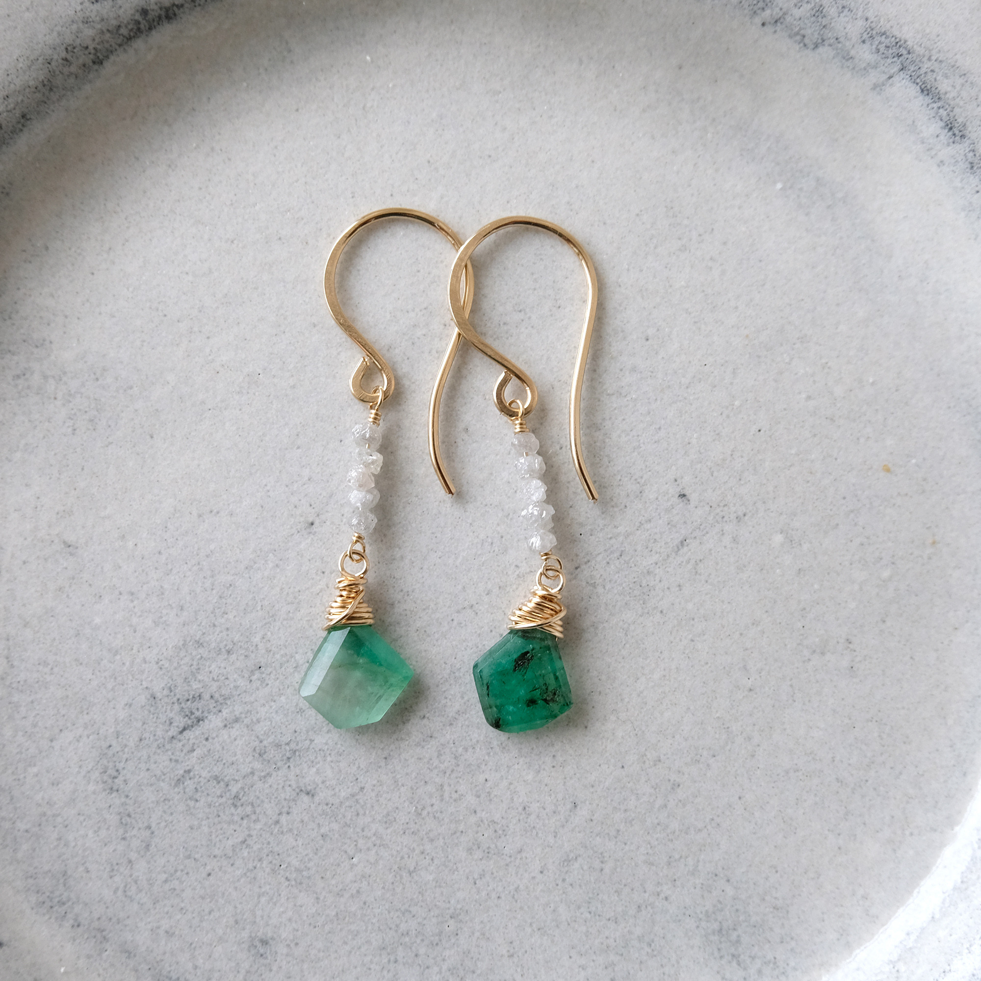☆SALE】エメラルドと原石ダイヤのピアス・イヤリング変更可