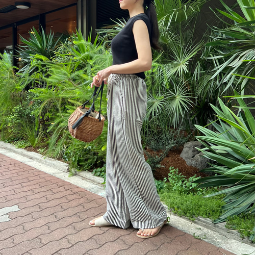 新送0】ストライプ投入で脱マンネリコーデ 軽くて履きやすくシワに