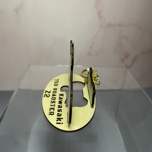 バイク カワサキ kawasaki Z2 模型 木製 フィギュア スタンド