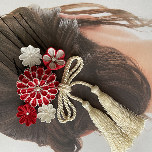 つまみ細工 髪飾り ＊ 正絹 七五三 成人式 和装 かんざし ヘア