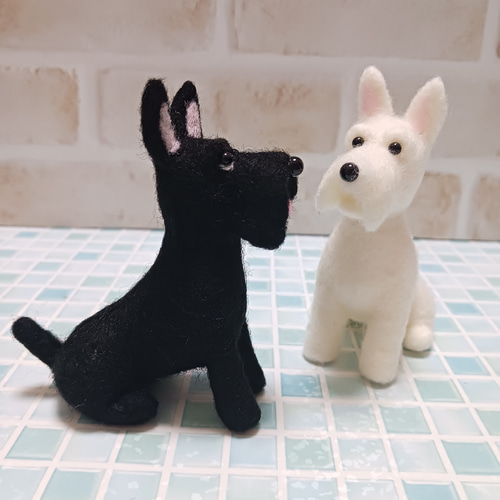 スコティッシュテリア (ブラック&ホワイト) 羊毛フェルト manahata