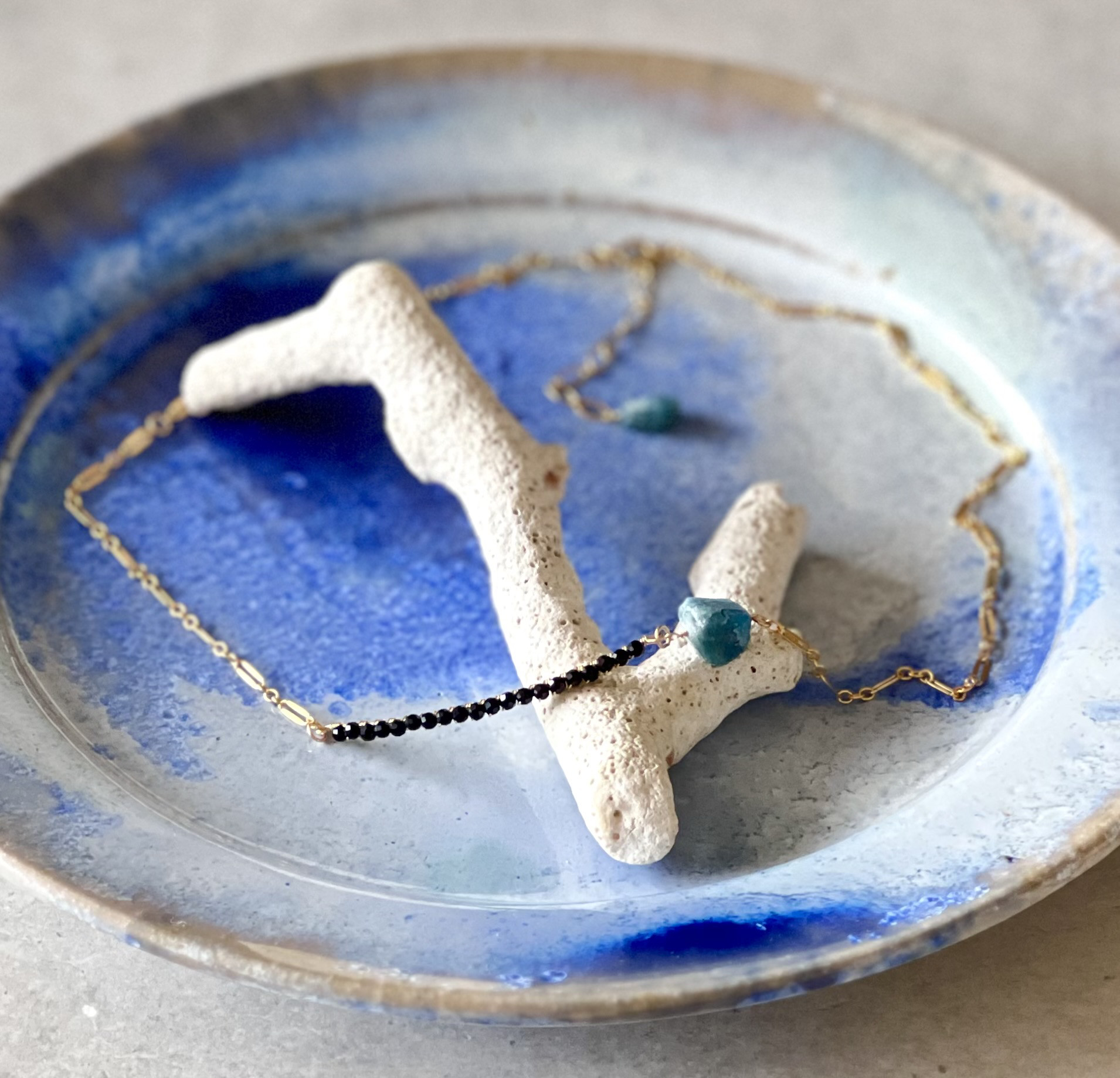 バーネックレス【ブラックオニキス＆アパタイト】14kgf