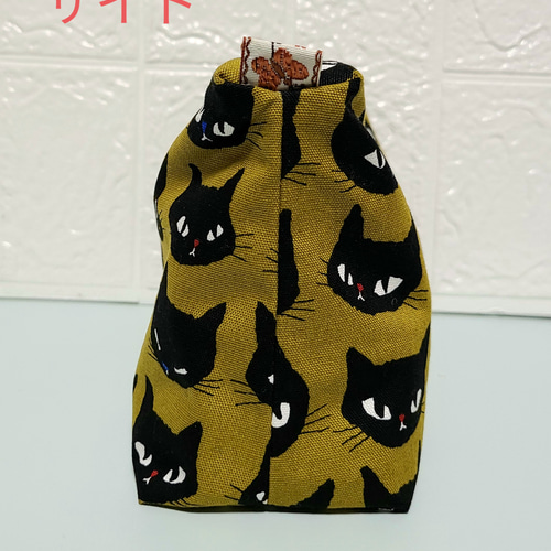 感謝価格　猫柄　ファスナーポーチ　人気　ハンドメイド 感謝価格 SALE 猫柄 16cmファスナーポーチ 人気 ハンドメイド