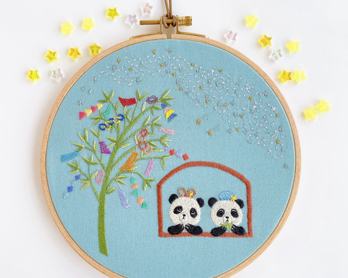 かわいいぴじょん　刺繍をお飾りいただく額とアクリル板 Easy embroidery of your favorite idol using 100 yen store