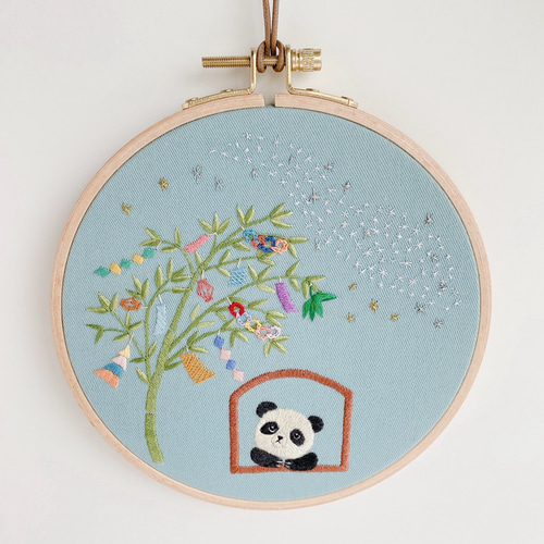 刺繍 壁飾り*七夕 星に願いをパンダ〈無料ラッピング〉 その他 刺繍 壁飾り*七夕 星に願いをパンダ〈無料ラッピング〉 その他