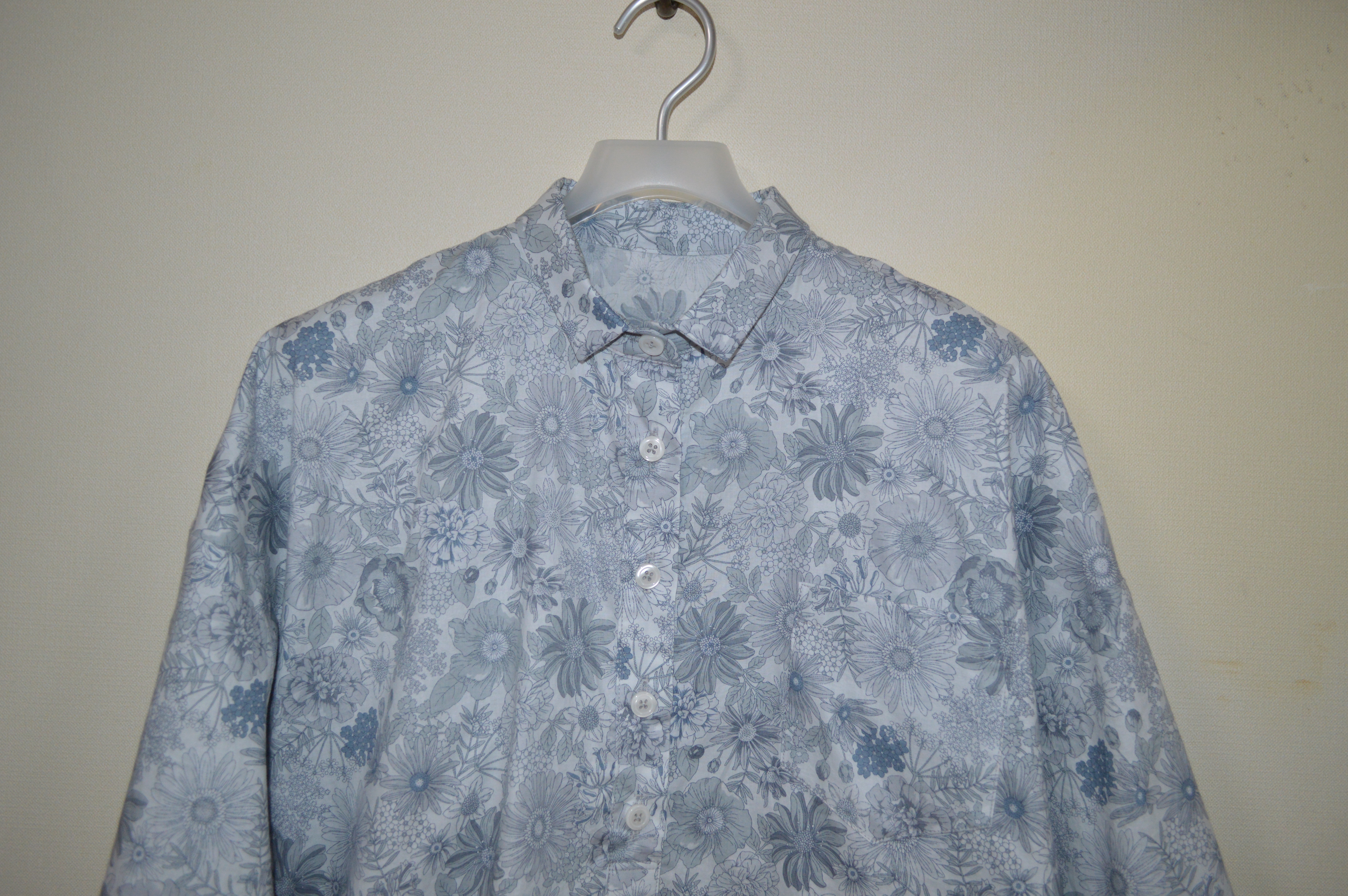 夏にさらっと！「小襟の夏シャツ」