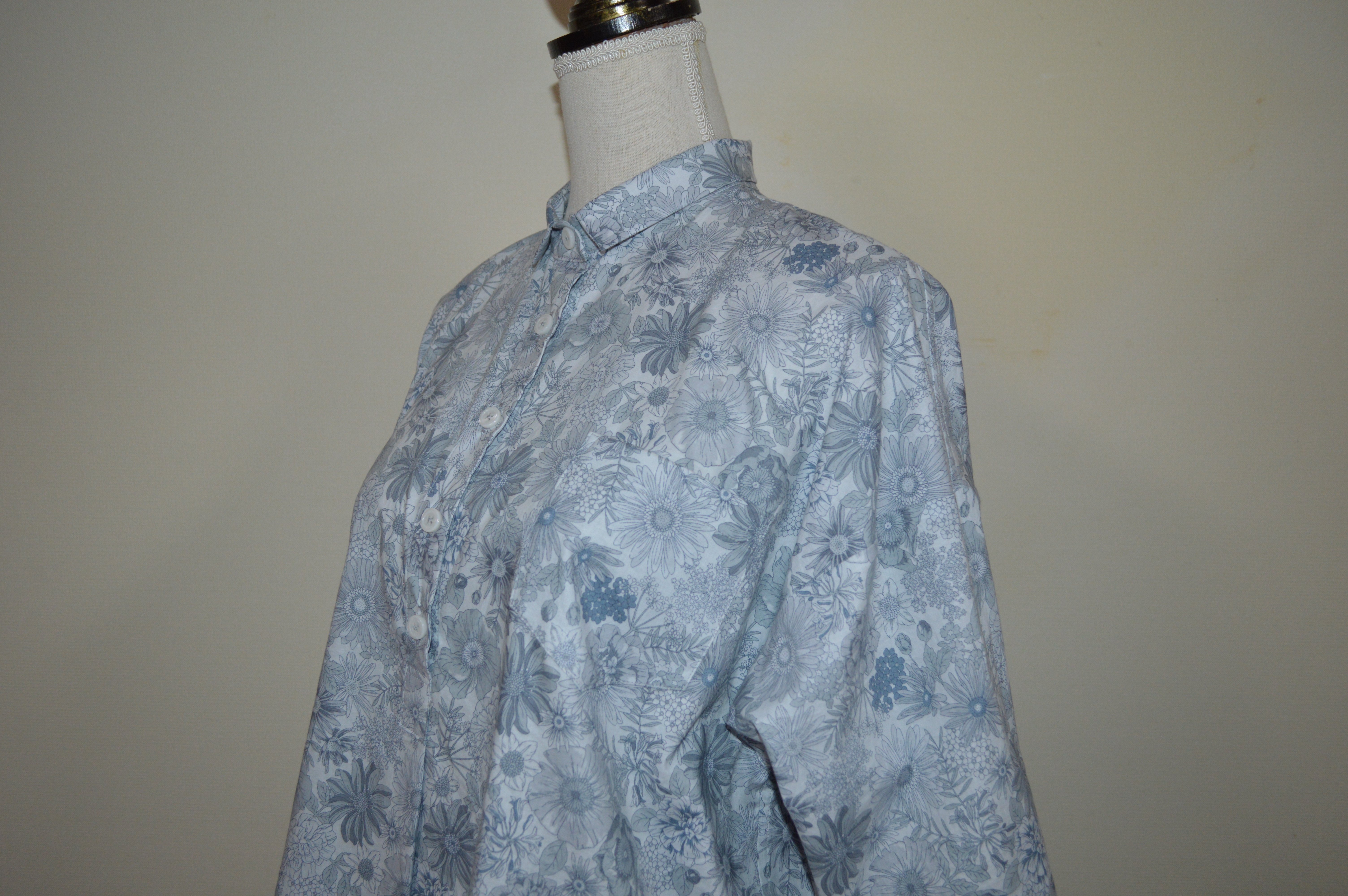 夏にさらっと！「小襟の夏シャツ」