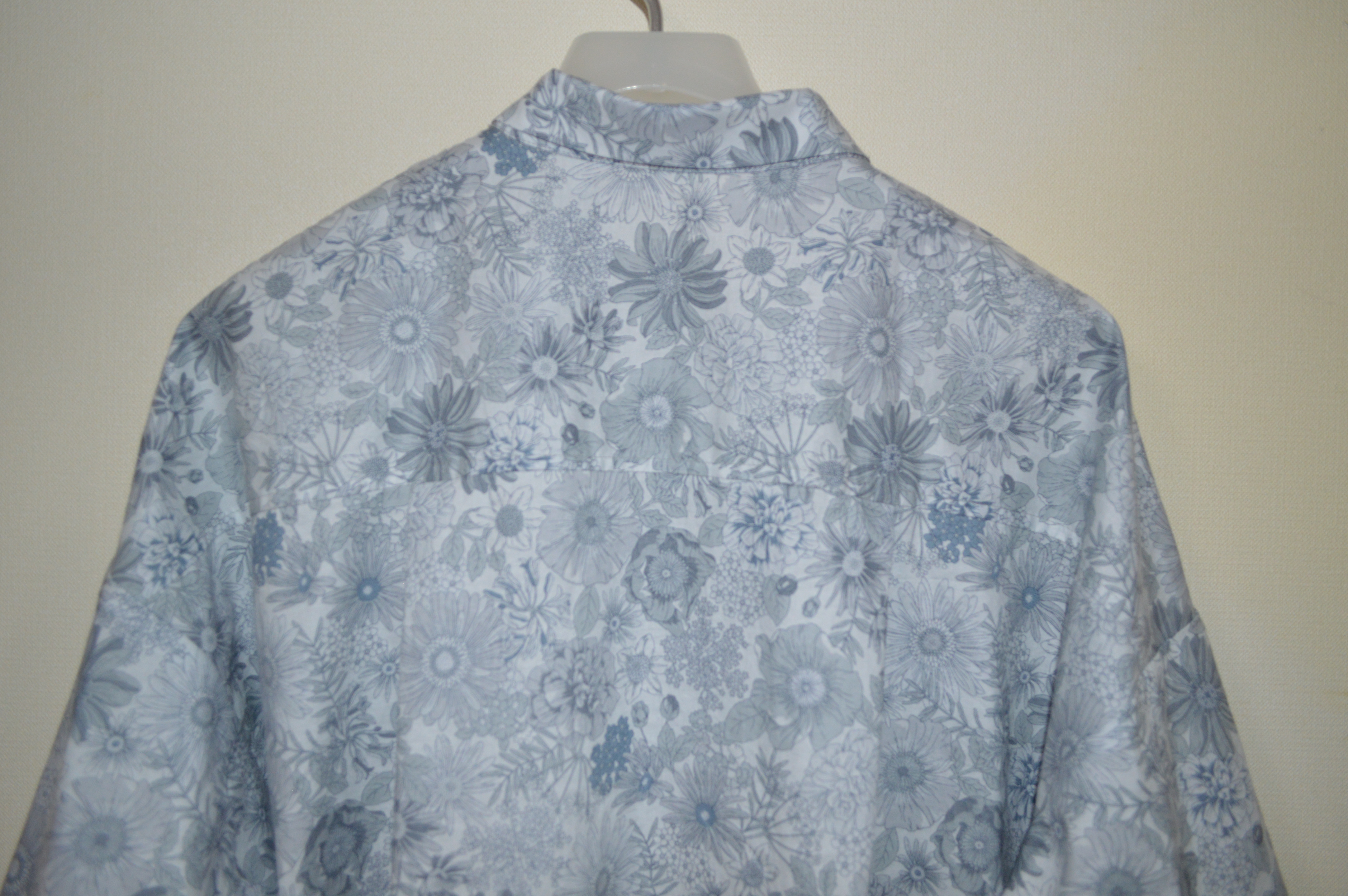 夏にさらっと！「小襟の夏シャツ」