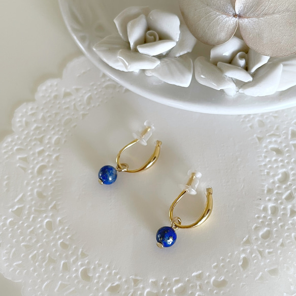 14kgf 痛くないイヤリング❦一粒 ラピスラズリ 天然石 小ぶり シンプル 5枚目の画像