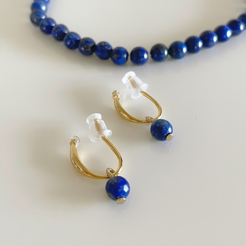 495/14kgfラピスラズリと青系小粒チャーム他 14kgf/ラピスラズリのピアス(イヤリング)チャーム【9・12月の