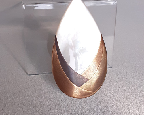 輪島塗 両面蒔絵の18金ペンダントトップ！ 輪島塗 漆玉 ペンダントトップ［優華JAPAN ］黒塗 銀河蒔絵
