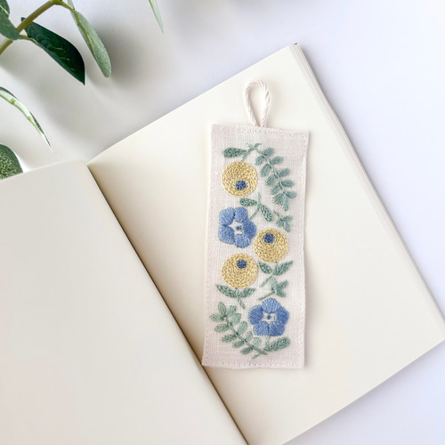 Summer Flower 刺繍のしおり ブックマーク/読書を彩る 壁飾りにも