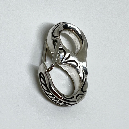 arabesque hook》silver925カラビナ・キーホルダー｜彫刻×実用