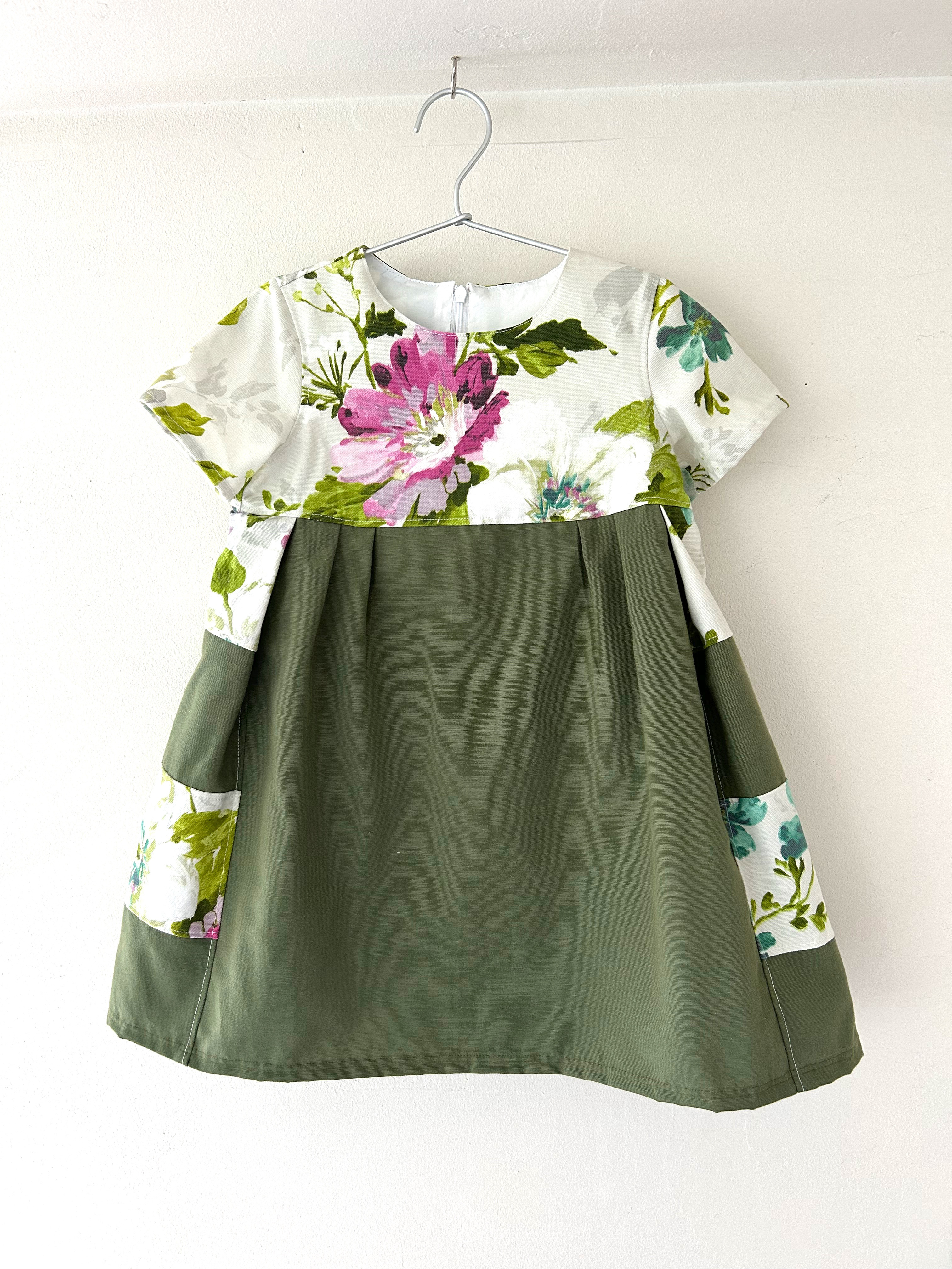 子供服　女の子ワンピース　size110