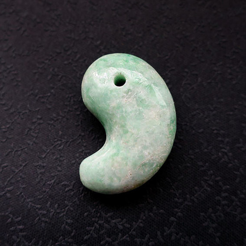 天然石【糸魚川ひすい】桐箱入り勾玉A 31×21×12mm 天然石 天然石【糸魚川ひすい】桐箱入り勾玉A 31×21×12mm 天然石
