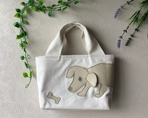 ワンちゃんモチーフ 犬モチーフ トートバッグ 白 トートバッグ