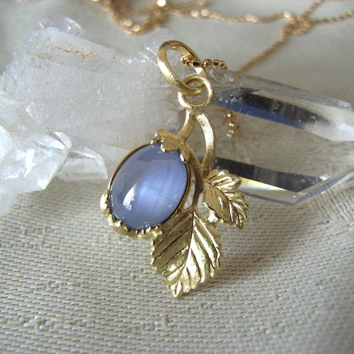 K18YGスターサファイア・木の実のペンダントトップ ペンダントトップ