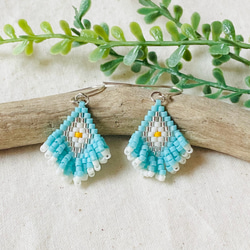 デリカビーズピアスかわいいモンスターモジャ子フリンジ#a デリカビーズピアスかわいいモンスターモジャ子フリンジ#a 再再再販