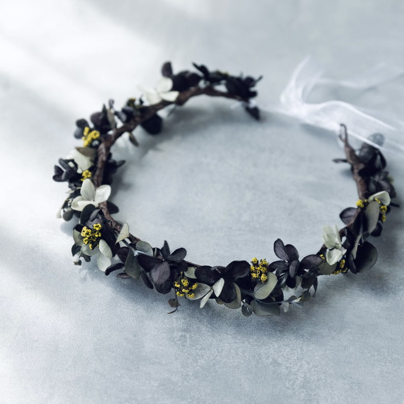 (子供用)ユーカリとブラックイエロー小花の細み花冠