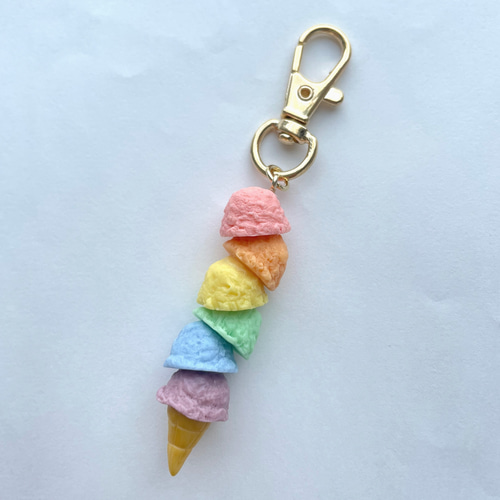 6段のカラフルアイスクリームのキーホルダー チャーム その他