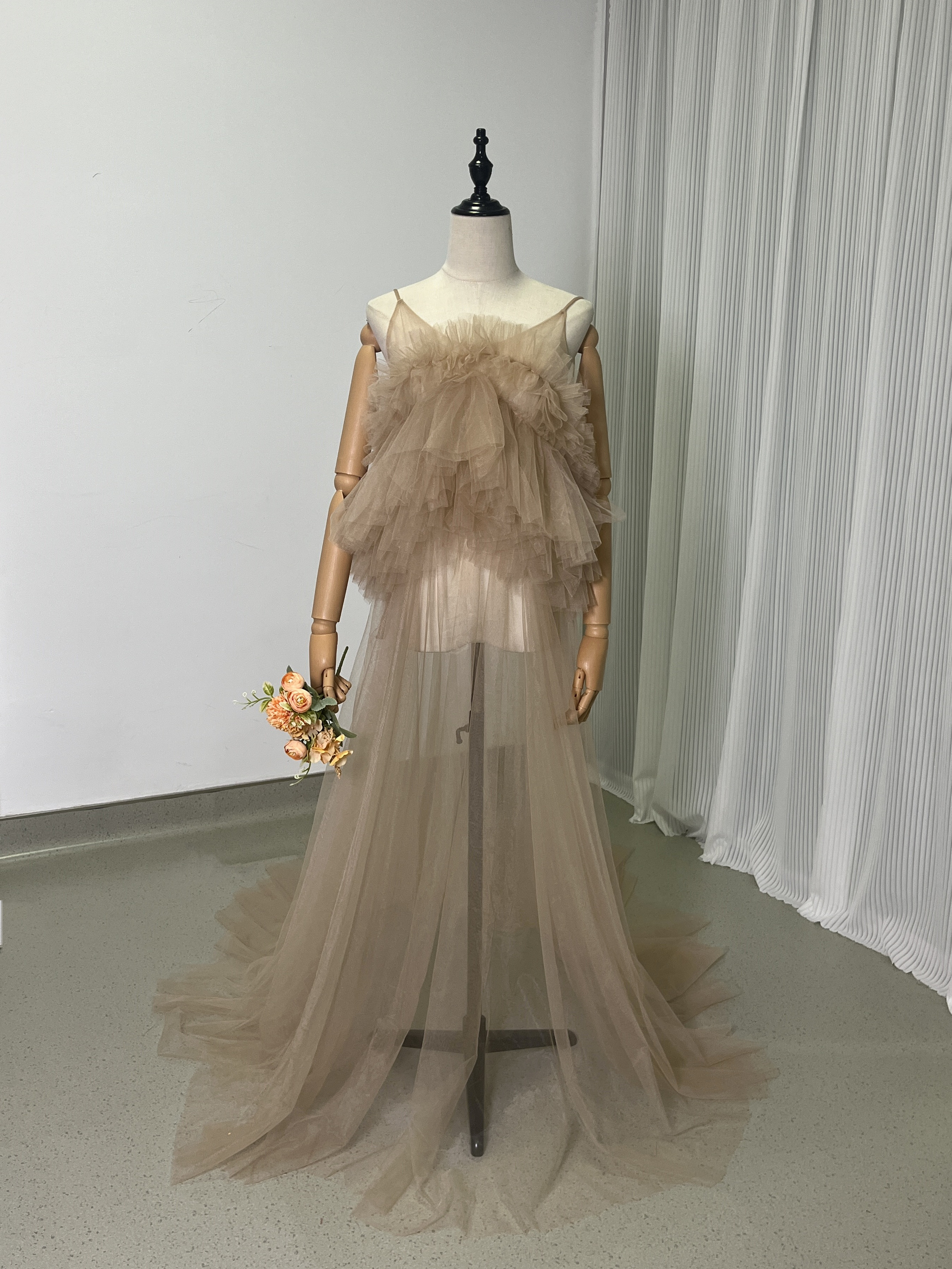 送料無料！オーバードレス 妊婦 カーキ色 ソフトチュール 前撮り キャミソール ふわふわ