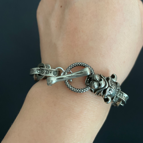 真鍮無垢 シルバーメッキ ブレスレット 犬 燻し加工 ヴィンテージ