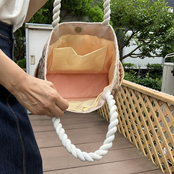 ハワイアンキルト　プルメリアトートバックベージュオレンジ　受注製作 4枚目の画像