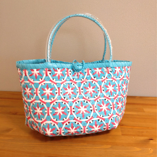 PPバンド かごバッグ 花まる編み 水色×ピンク×白 プラカゴ 花