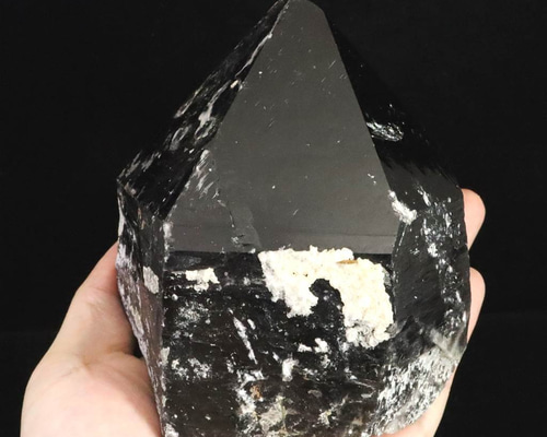 モリオン　黒水晶　原石 ブラジル産 モリオン 純天然 黒水晶 原石[t633-2124]