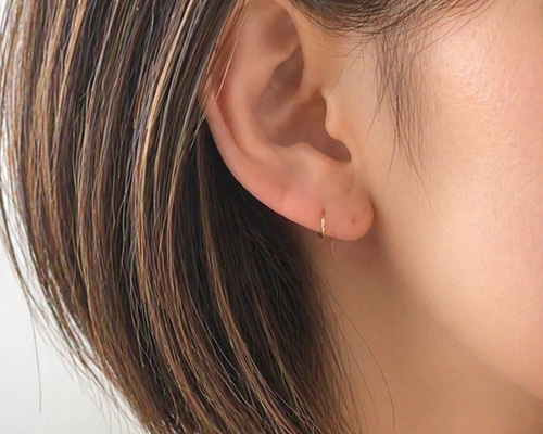 小さなカラフル水晶のフープ型ピアス　ハンドメイド 超超極小5㎜ 【カラー選択】⚫︎キャッチレスミニフープピアス＃10