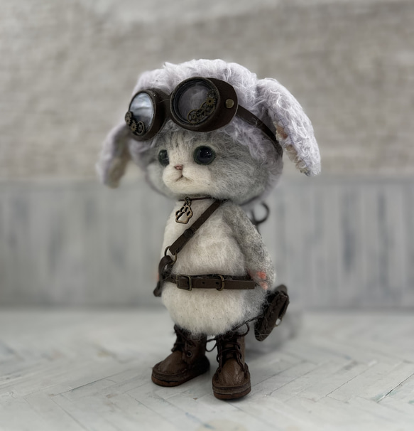 うさみみ帽子のごーぐるにゃんこ 羊毛フェルト ねこ ぬいぐるみ 2枚目の画像