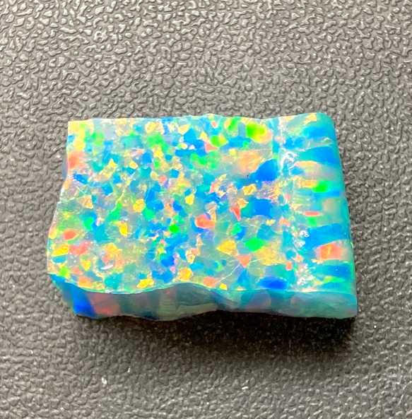 人工オパール》(ネオンオパール) 原石 ターコイズ/オレンジ斑 11.1g