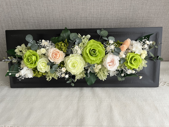 プリザーブドフラワー　フレッシュグリーンのフレームアレンジ　置き型　壁掛け 