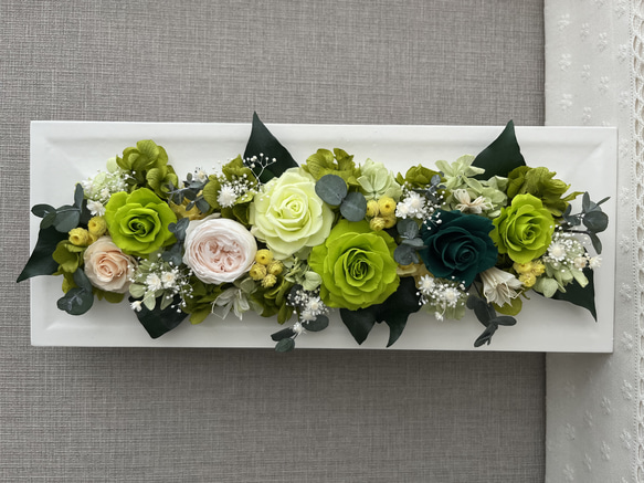 プリザーブドフラワー　フレッシュグリーンのフレームアレンジ　置き型　壁掛け 