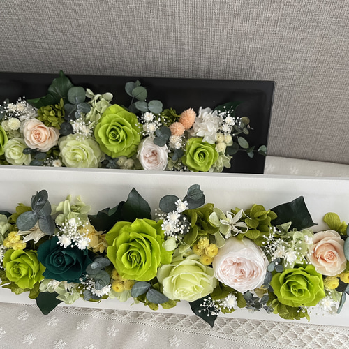 プリザーブドフラワー フレッシュグリーンのフレームアレンジ 置き型