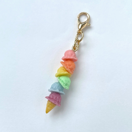 6段のミニチュアアイスクリームのキーホルダー チャーム