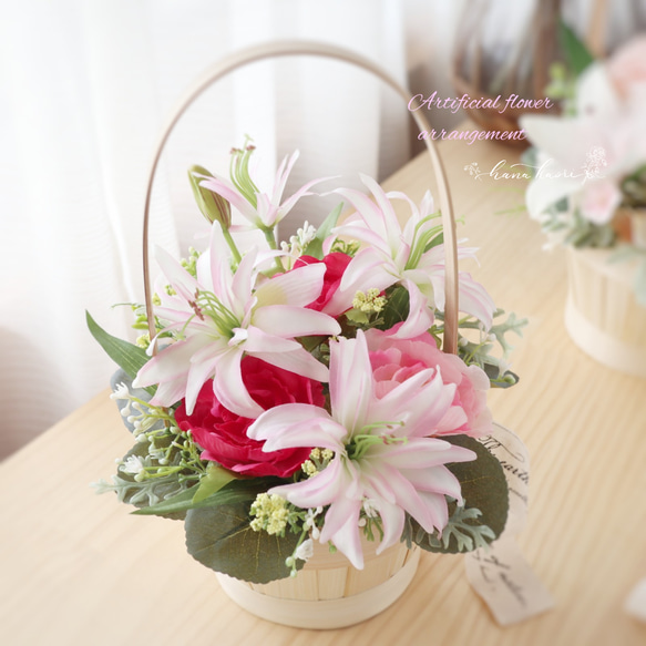 ピンクラナンキュラスと可憐なお花達の春待ちリース フラワーリース