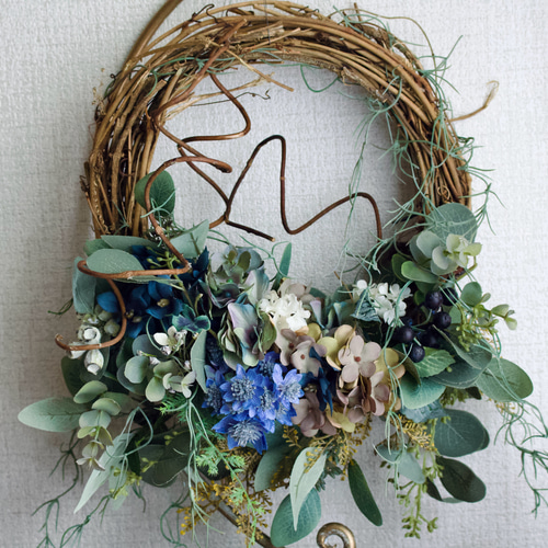 ユーカリ紫陽花と花々のリース