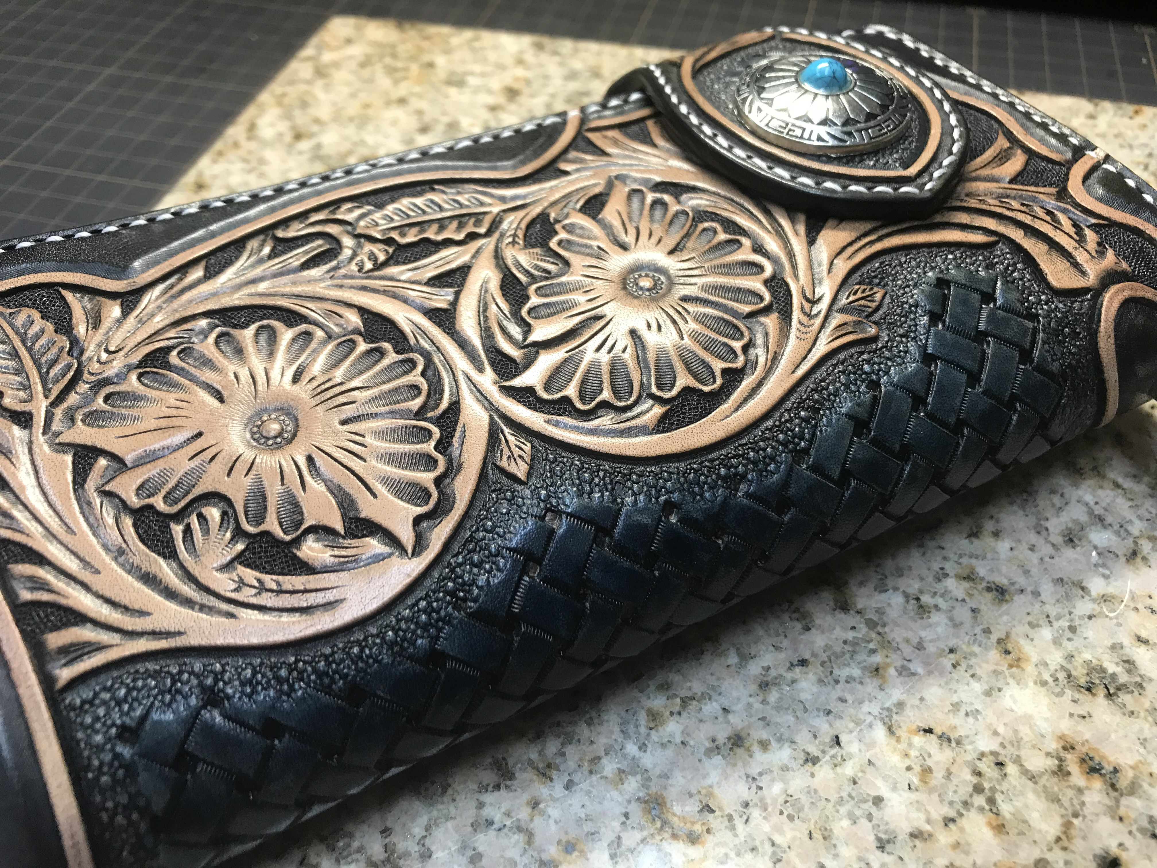 カービングロングウォレット【煌】black & blue