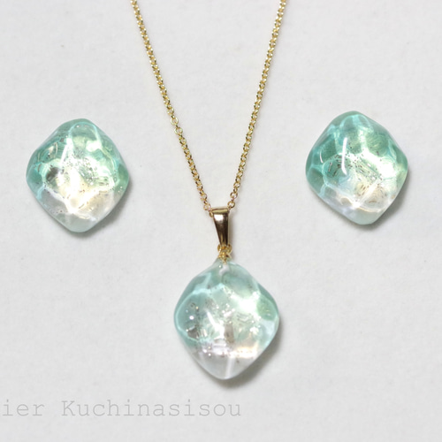 K☆ページ☆ハンドメイド　レジン　ペンダントトップ　8点 K☆様専用ページ☆ハンドメイド レジン ペンダントトップ 8点