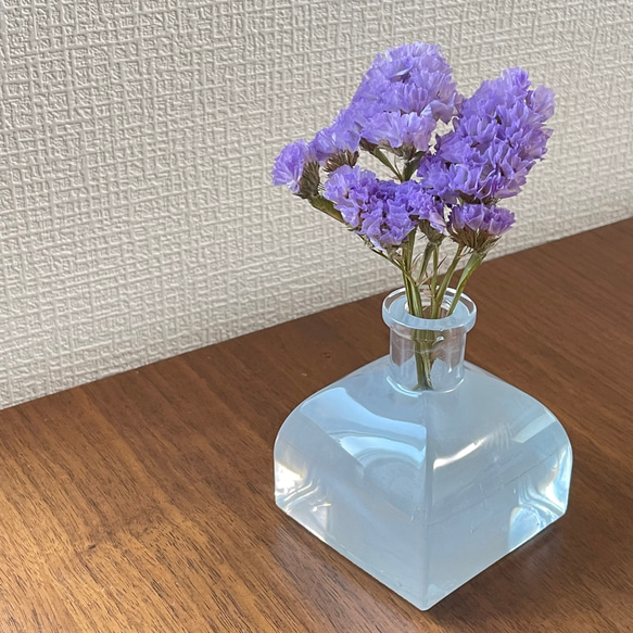 一輪挿し　2液性レジン　インテリア　雑貨　クリア　ホワイト　泡 3枚目の画像