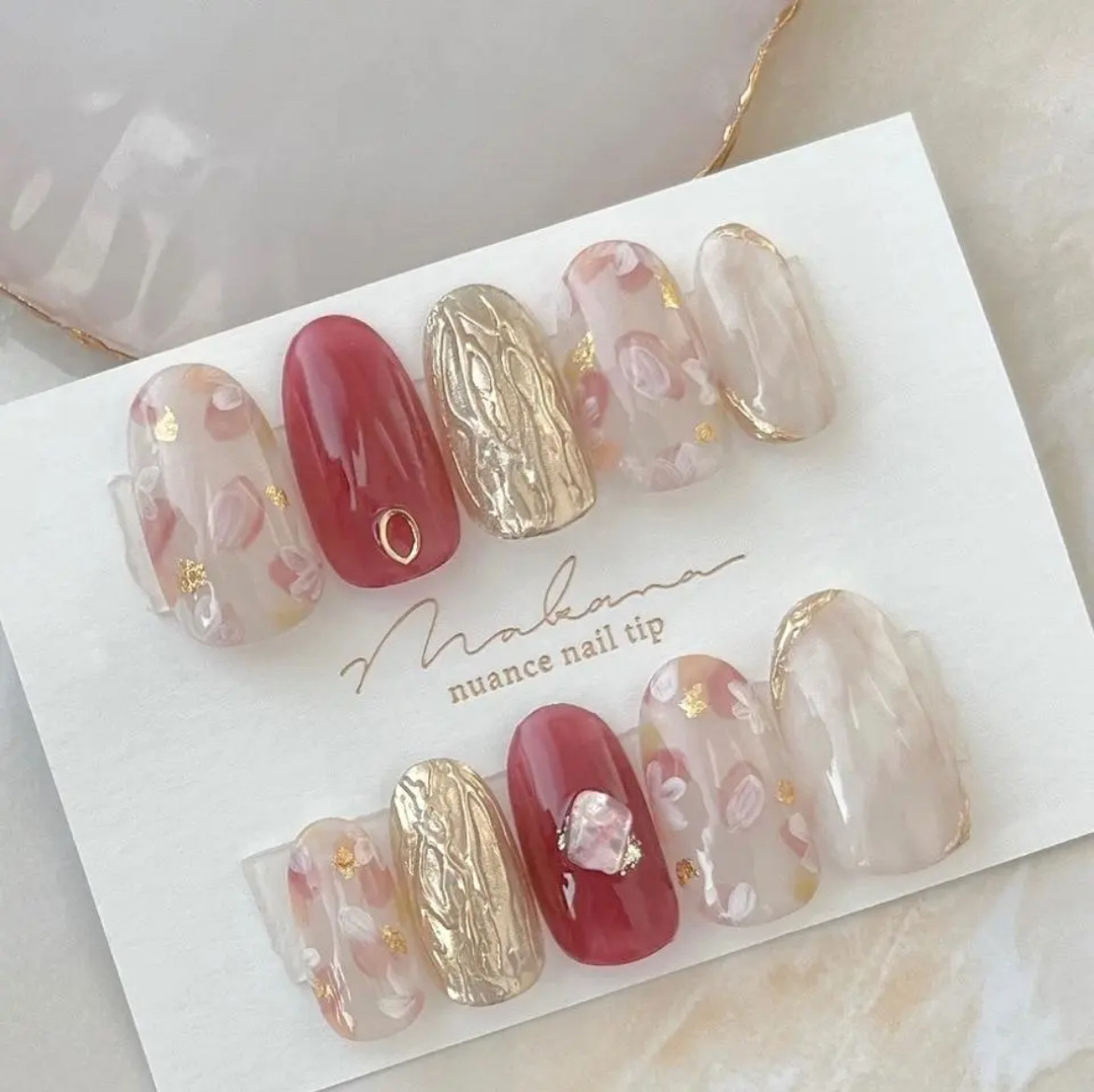 ちゅるんレッドのフラワーネイル ネイルチップ（つけ爪） makana 通販