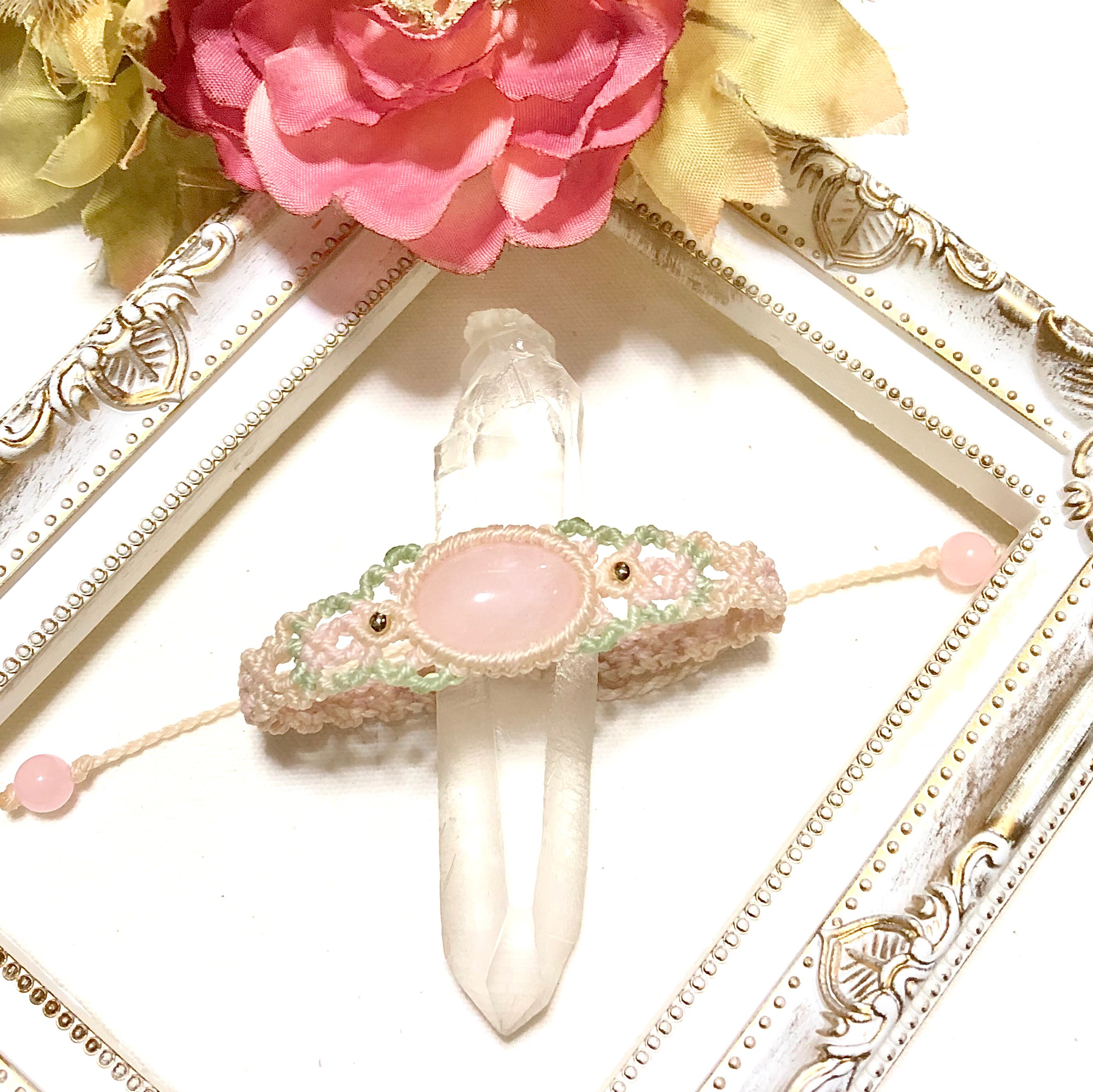 ♥︎︎∗︎*ﾟ 〜 春色夢小道 〜 ローズクォーツのマクラメブレスレット