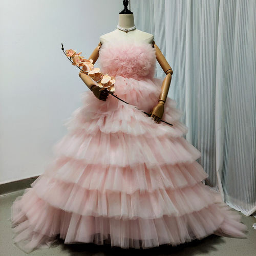 送料無料！カラードレス ピンク フレアスカート 柔らかく重ねた  