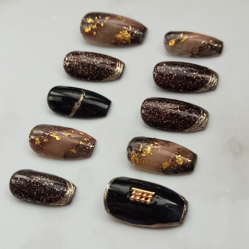 ブラック×ブラウンゴールド ニュアンスネイル ネイルチップ（つけ爪